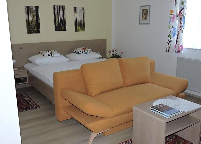 Gaestehaus Haagen Pensión Bad Waltersdorf